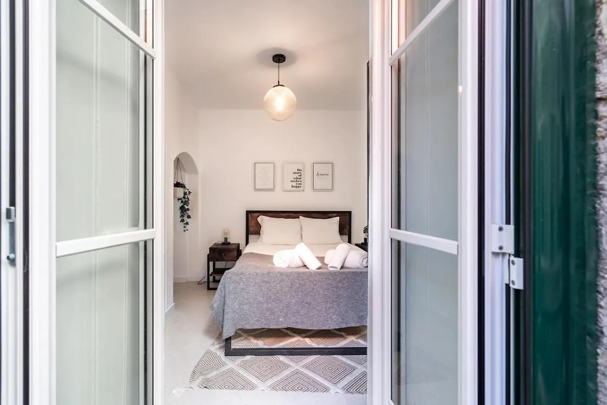Apartment Lovely 2 Bed Apt In The Heart Of Lisbon With Ac Portugal