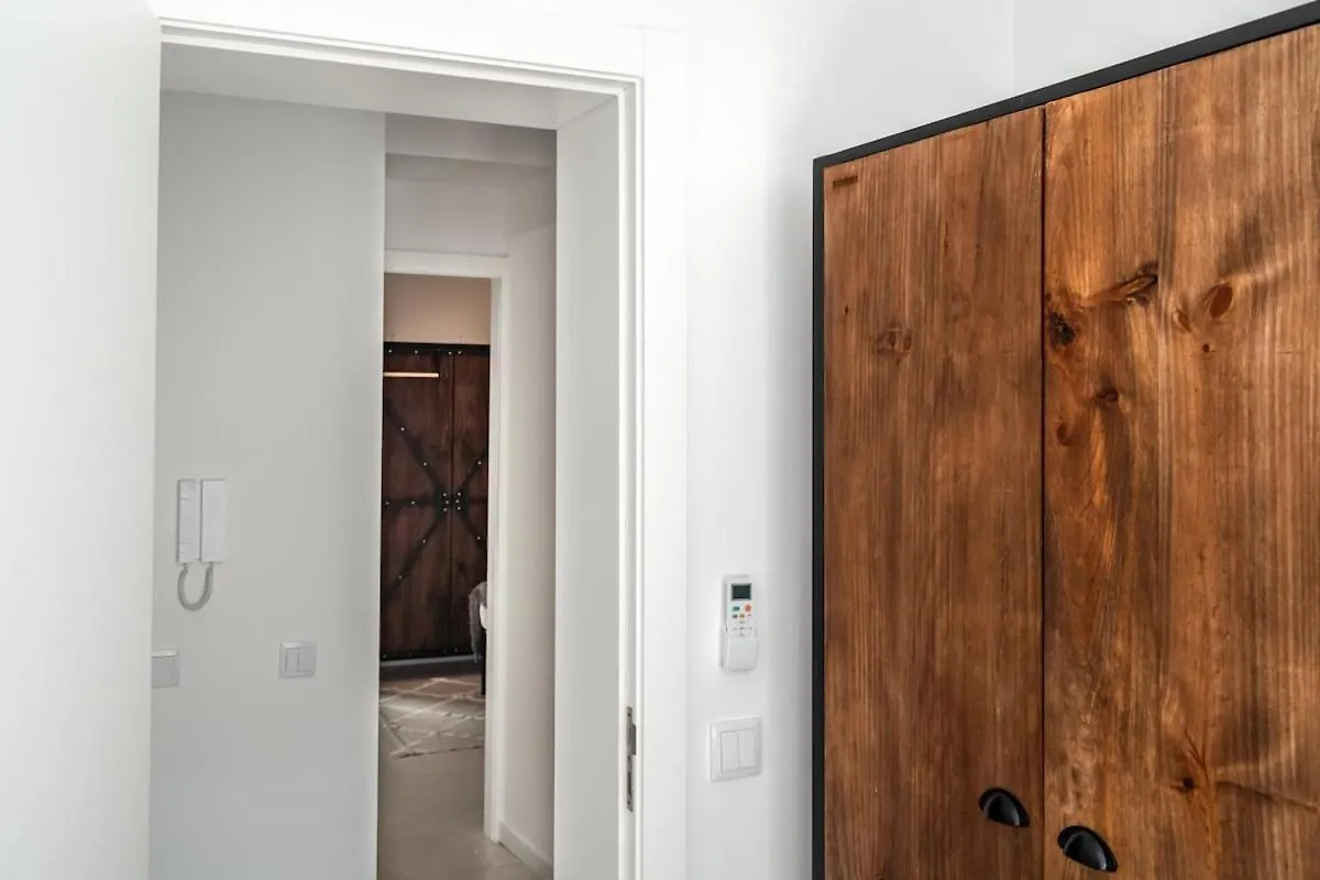 Apartment Lovely 2 Bed Apt In The Heart Of Lisbon With Ac