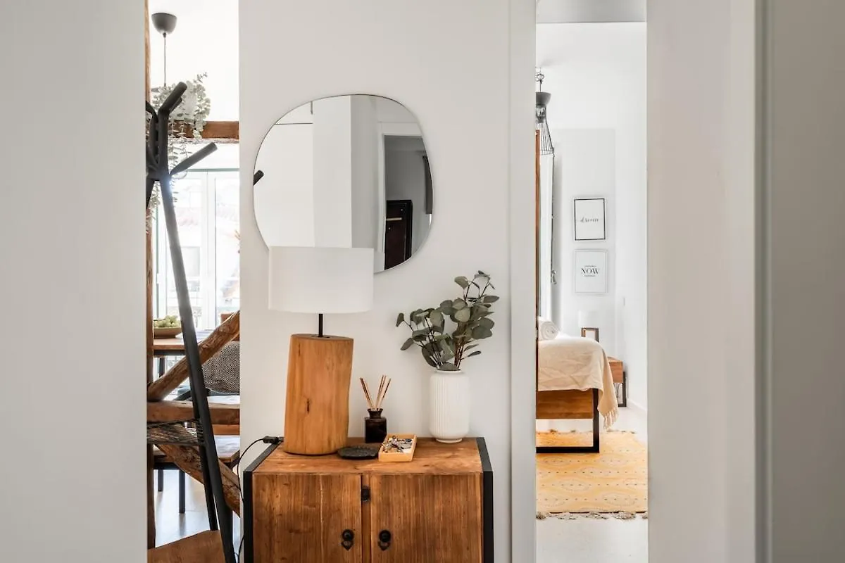 Lovely 2 Bed Apt In The Heart Of Lisbon With Ac Apartment