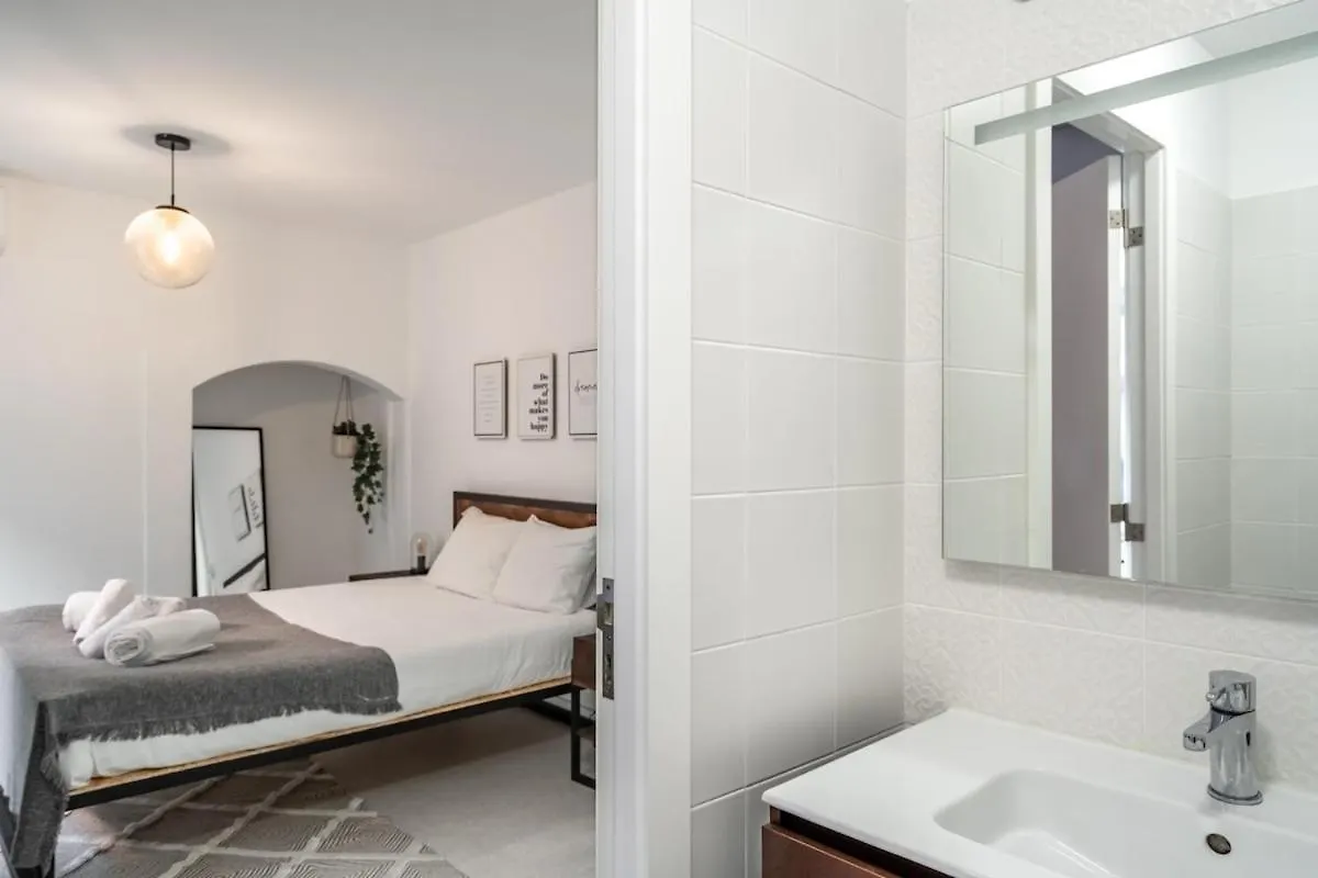 Lovely 2 Bed Apt In The Heart Of Lisbon With Ac