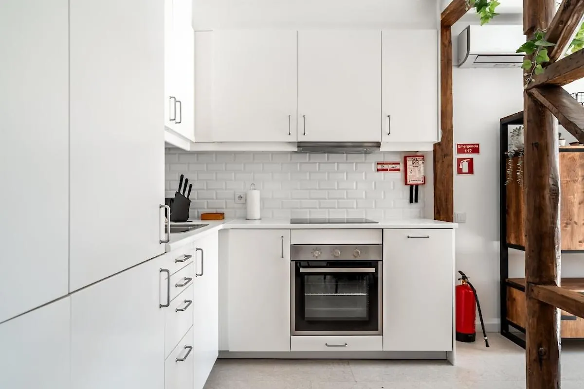 Apartment Lovely 2 Bed Apt In The Heart Of Lisbon With Ac