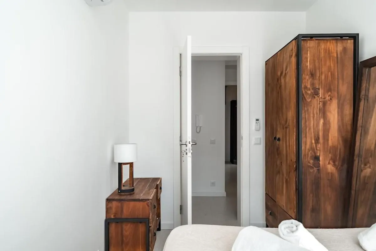 Lovely 2 Bed Apt In The Heart Of Lisbon With Ac