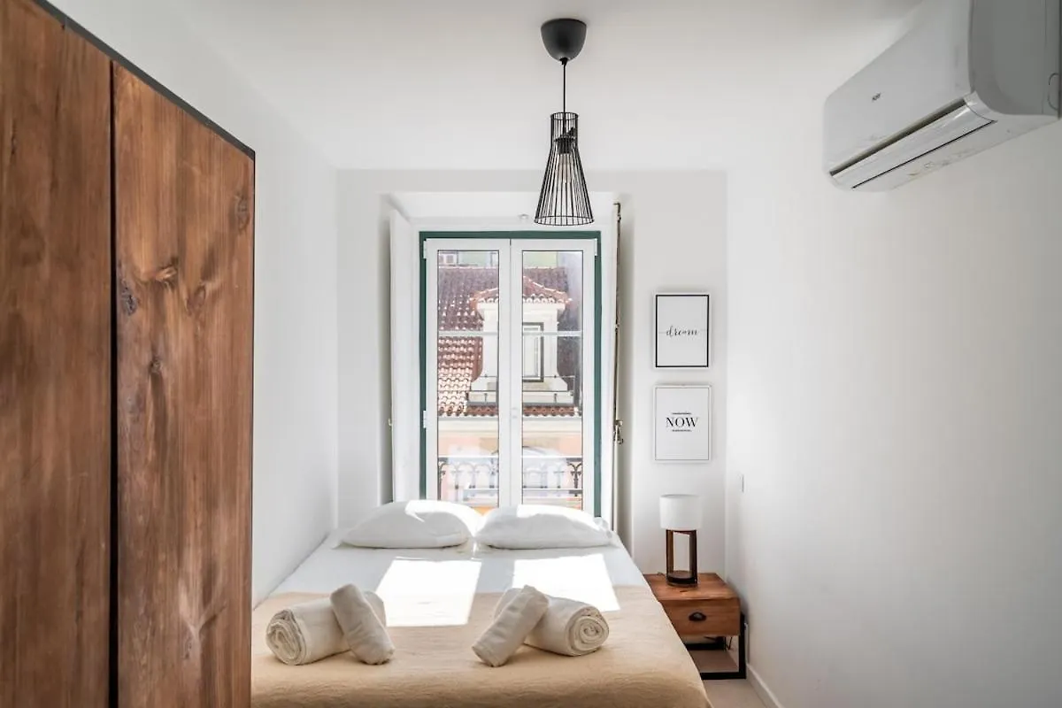 Lovely 2 Bed Apt In The Heart Of Lisbon With Ac