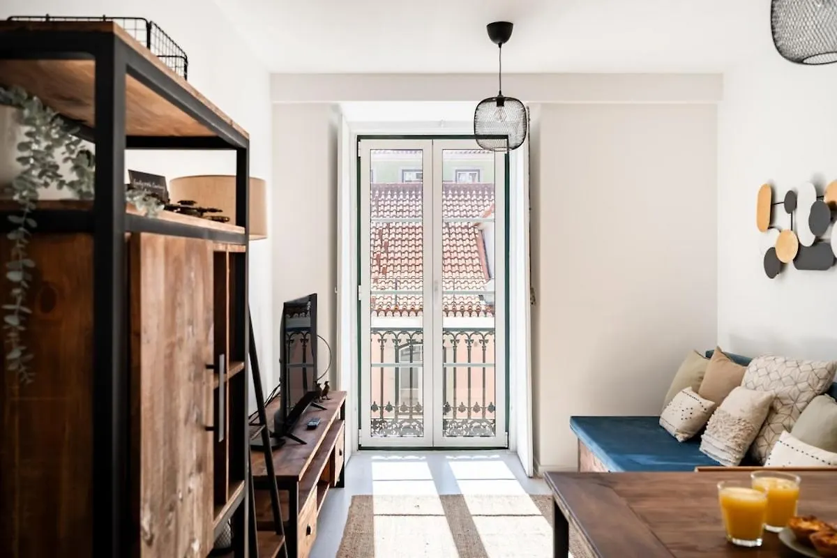Lovely 2 Bed Apt In The Heart Of Lisbon With Ac